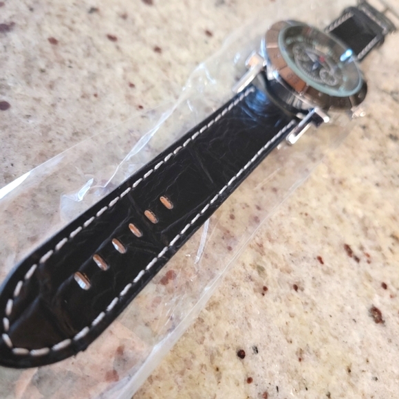 Luis Cardini | Leather Band Quartz Watch Black & Silver - Picture 15 of 16